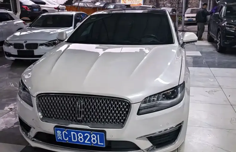 Lincoln MKZ 2018 из Китая