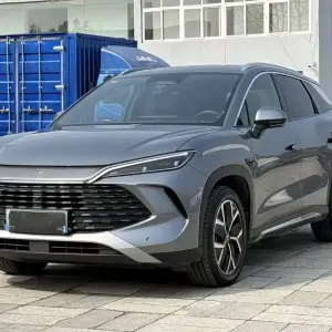 BYD L DM-i 2025 101 л.с. 101 л.с. 101 л.с. из Китая