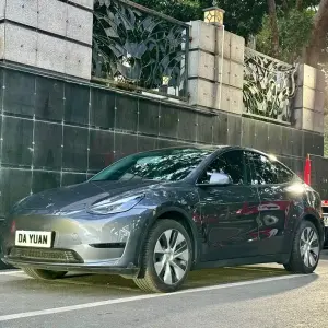 Tesla Model Y 2023 из Китая