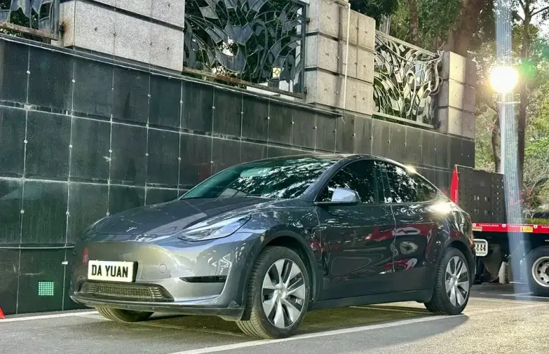 Tesla Model Y 2023 из Китая