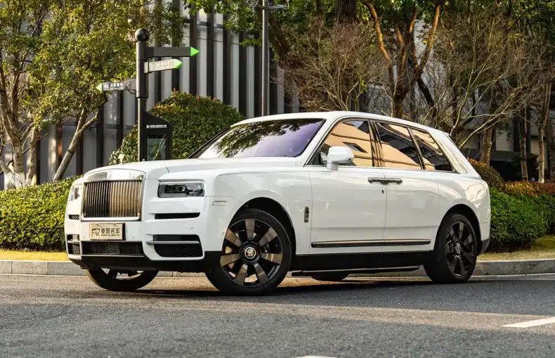 Rolls-Royce Cullinan 2021 из Китая