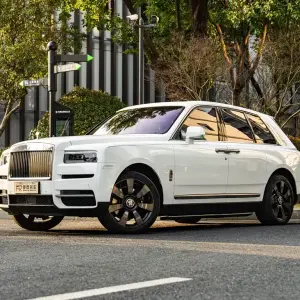 Rolls-Royce Cullinan 2021 из Китая