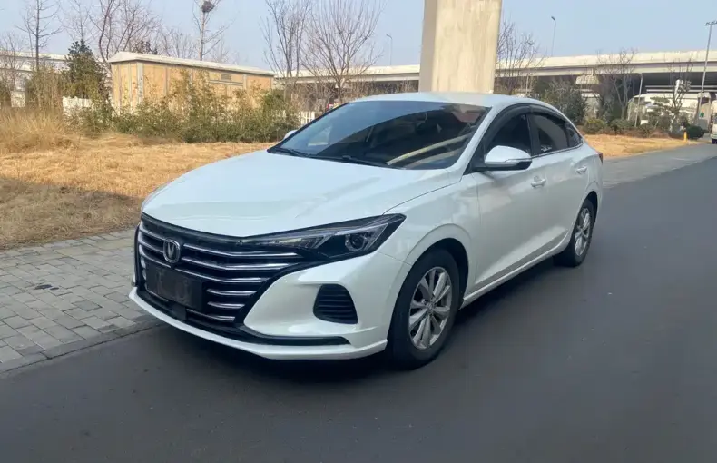 Changan Eado 2022 из Китая