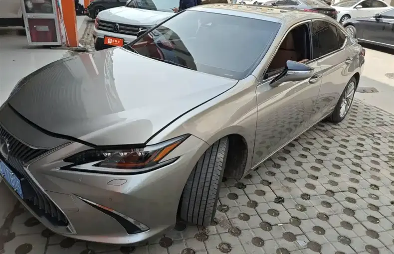Lexus ES 2020 из Китая