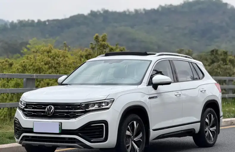 Volkswagen GTE PHEV 2022 из Китая