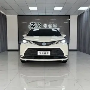 Toyota Sienna 2022 из Китая