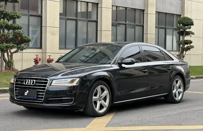 Audi A8 2015 из Китая