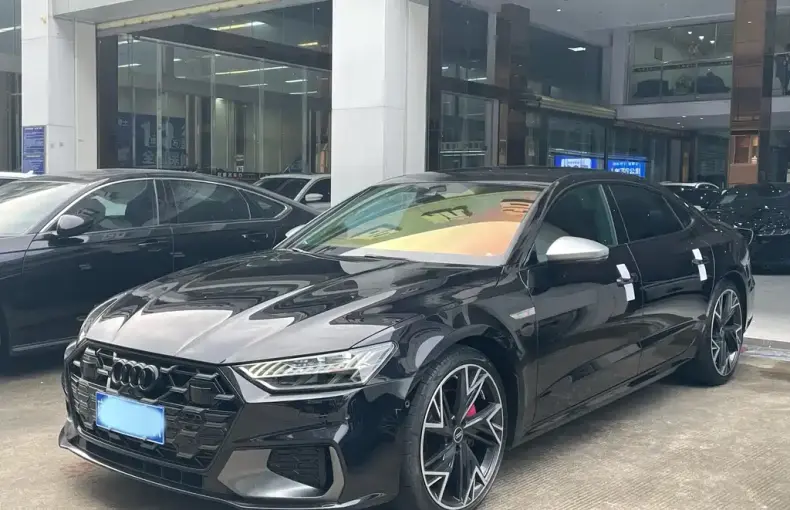 Audi A7L 2024 из Китая