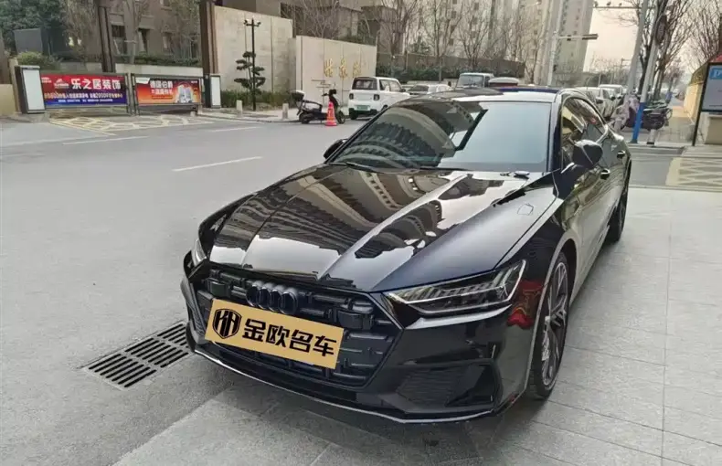 Audi A7L 2023 из Китая