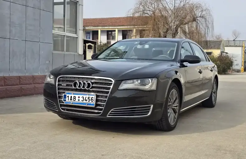 Audi A8 2013 из Китая