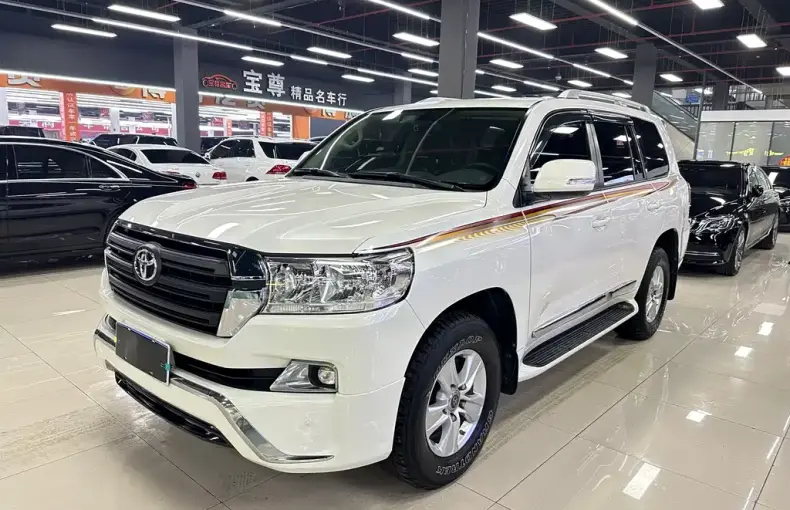 Toyota Land Cruiser 2018 из Китая