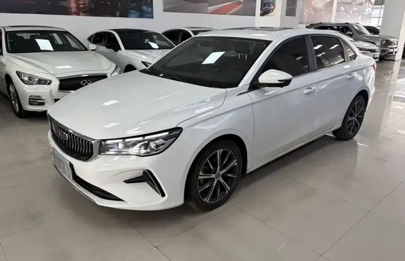 Geely Emgrand 2022 из Китая