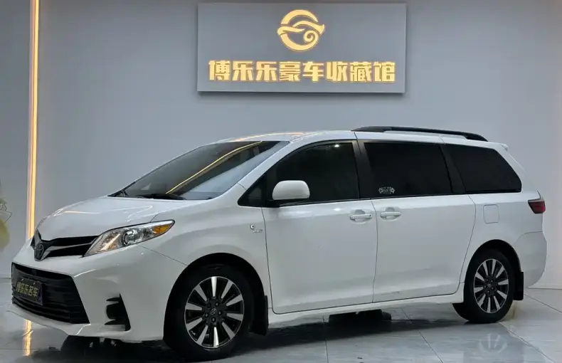 Toyota Sienna 2020 из Китая