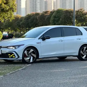 Volkswagen Golf GTI 2023 из Китая