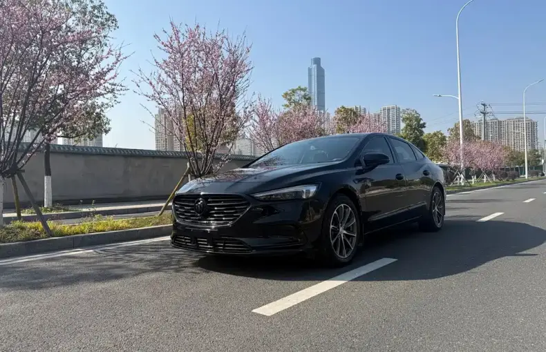 Buick LaCrosse 2022 из Китая
