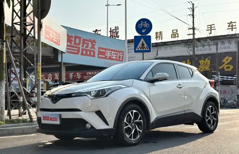 Toyota C-HR 2020 из Китая