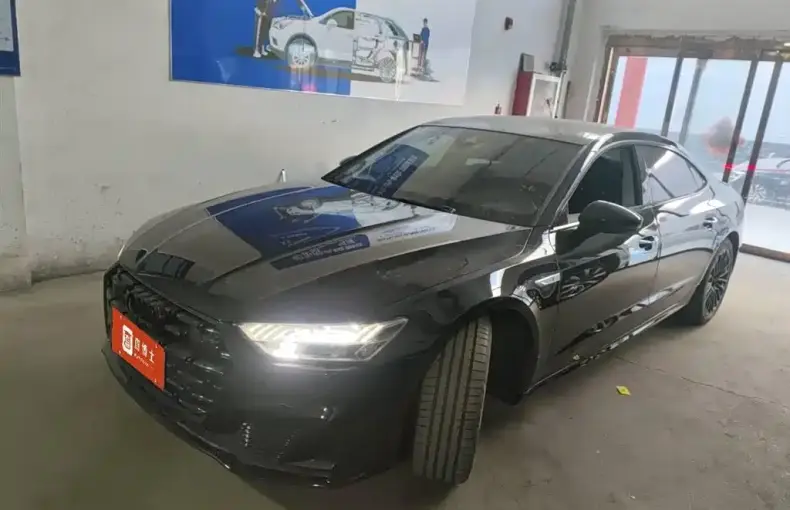 Audi A7L 2024 из Китая