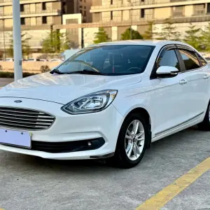 Ford Escort 2019 122 л.с. 122 л.с. из Китая