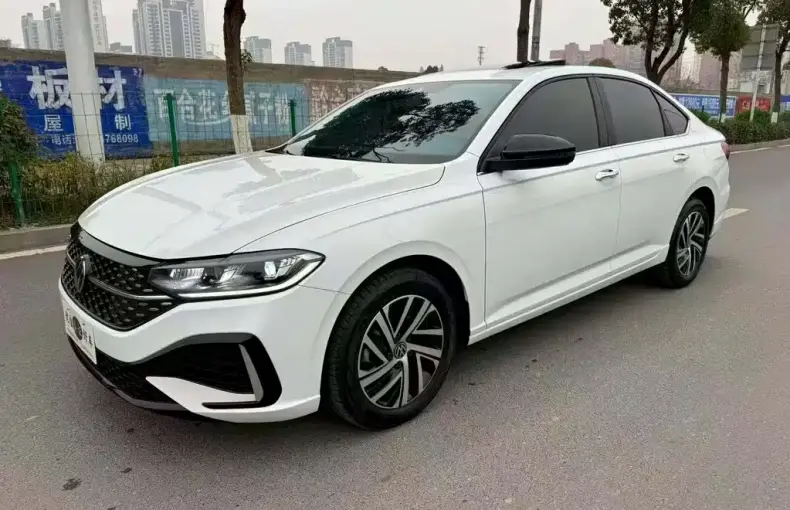 Volkswagen Lavida 2023 из Китая