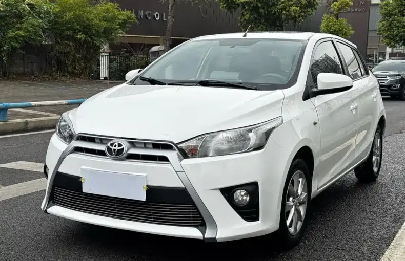 Toyota Yaris L 2015 из Китая