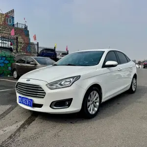 Ford Escort 2016 из Китая