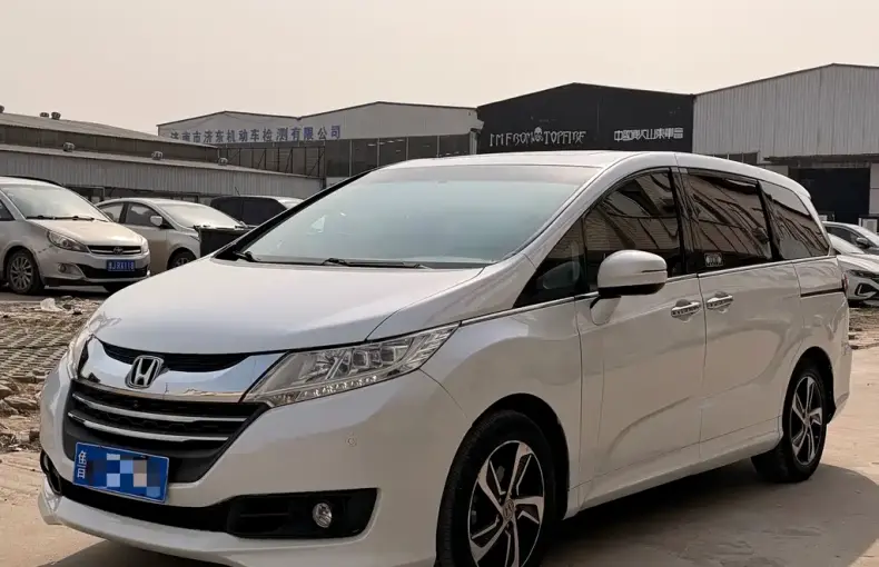 Honda Odyssey 2015 из Китая