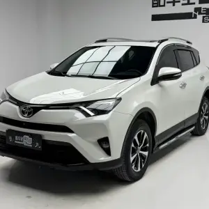 Toyota RAV4 2017 из Китая