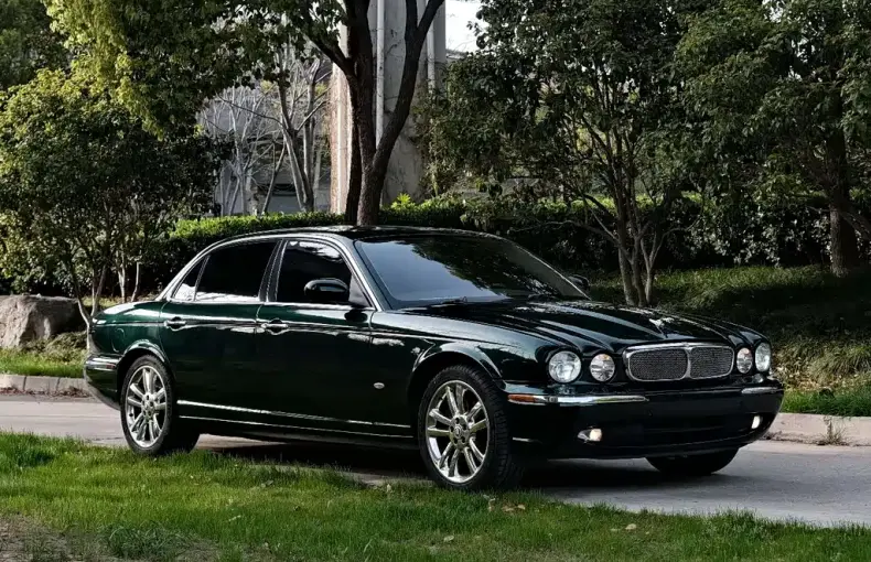 Jaguar XJ 2007 из Китая