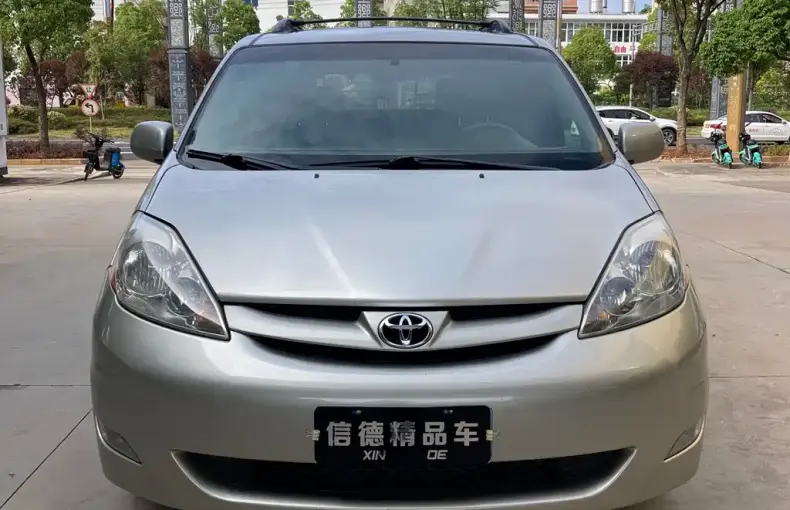 Toyota Sienna 2007 из Китая