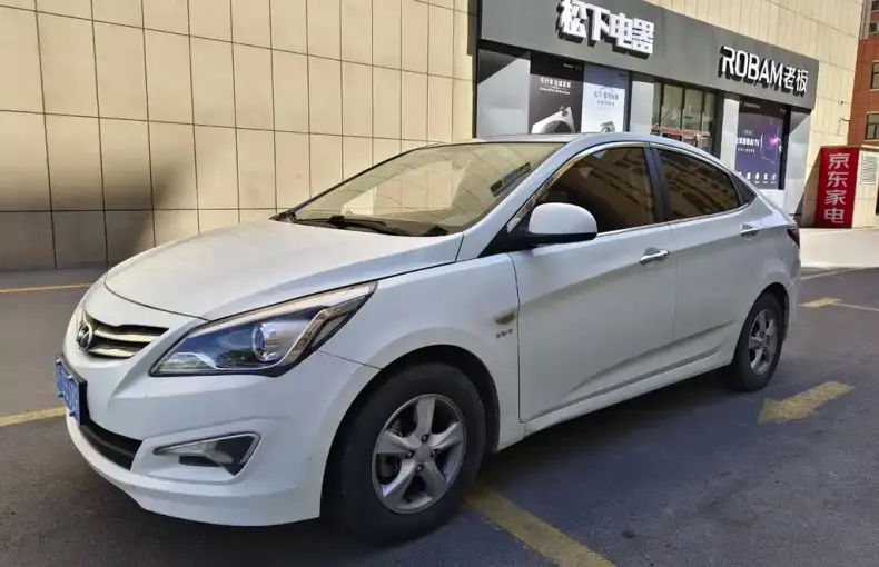 Hyundai Verna 2014 из Китая