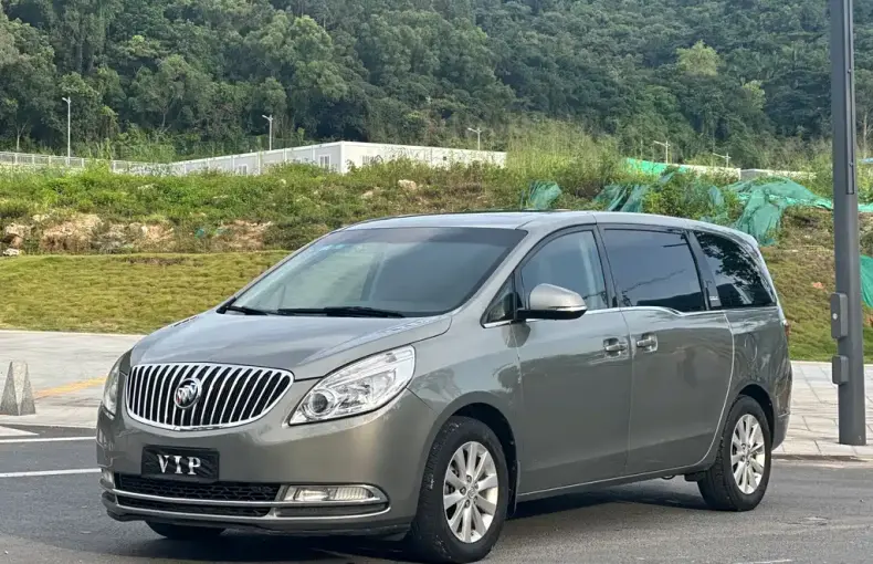 Buick GL8 2013 из Китая