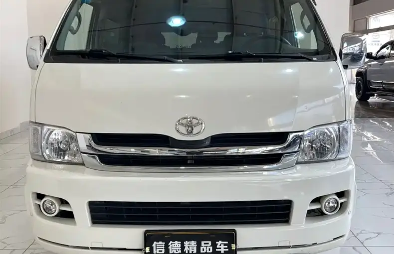 Toyota Hiace 2010 из Китая