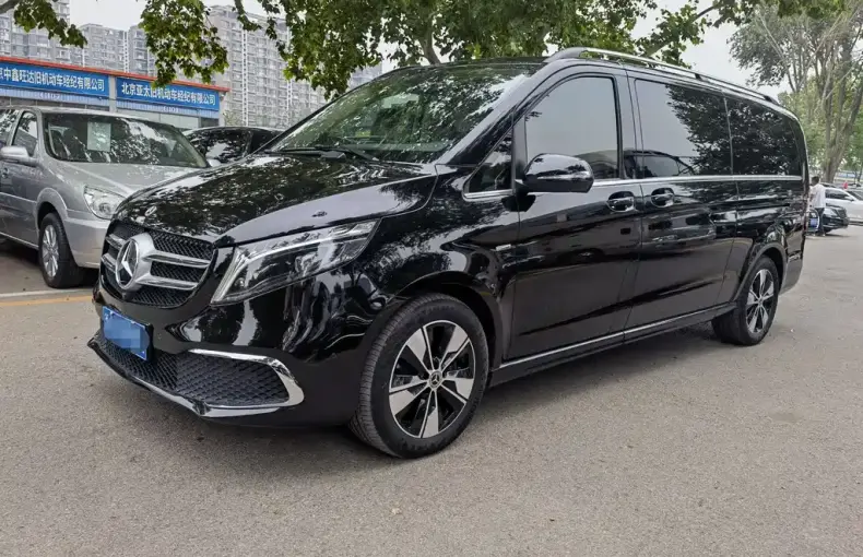 Mercedes-Benz V-Class 2023 из Китая