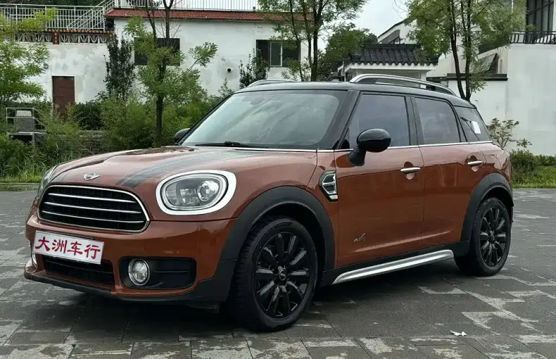 MINI Mini Countryman 2017 из Китая