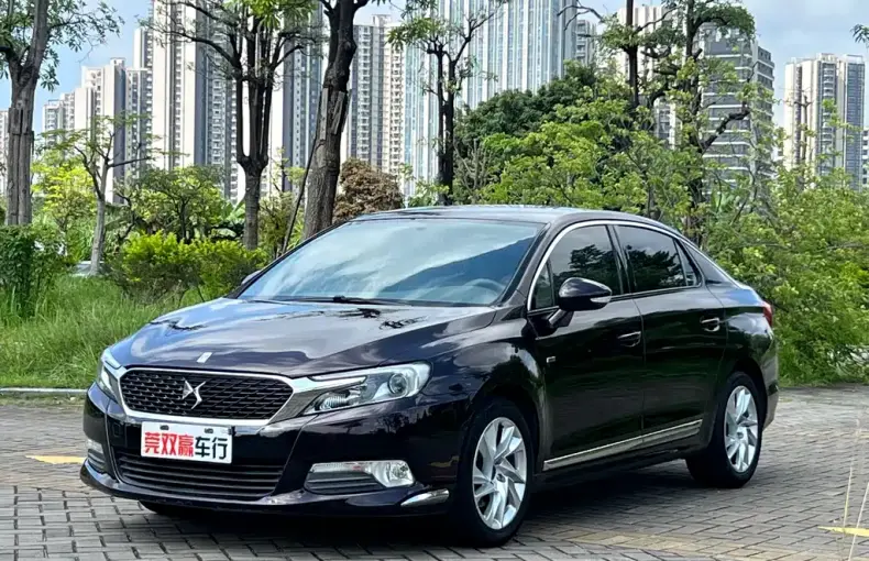 DS DS 5LS 2016 из Китая