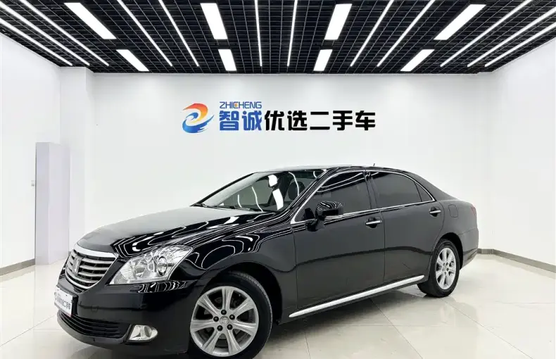 Toyota Crown 2010 из Китая