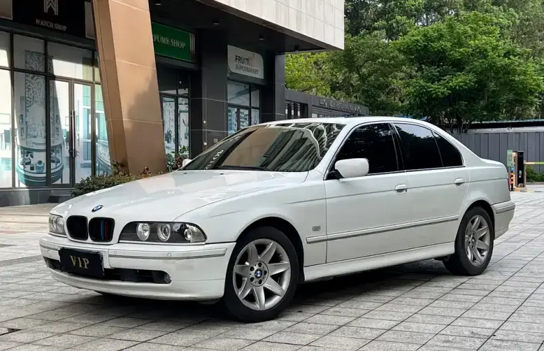 BMW 5 Series (Import) 2003 из Китая