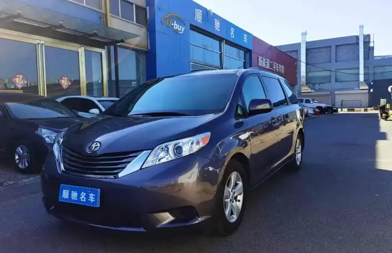 Toyota Sienna 2017 из Китая