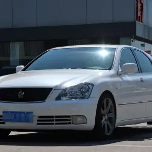 Toyota Crown 2008 из Китая