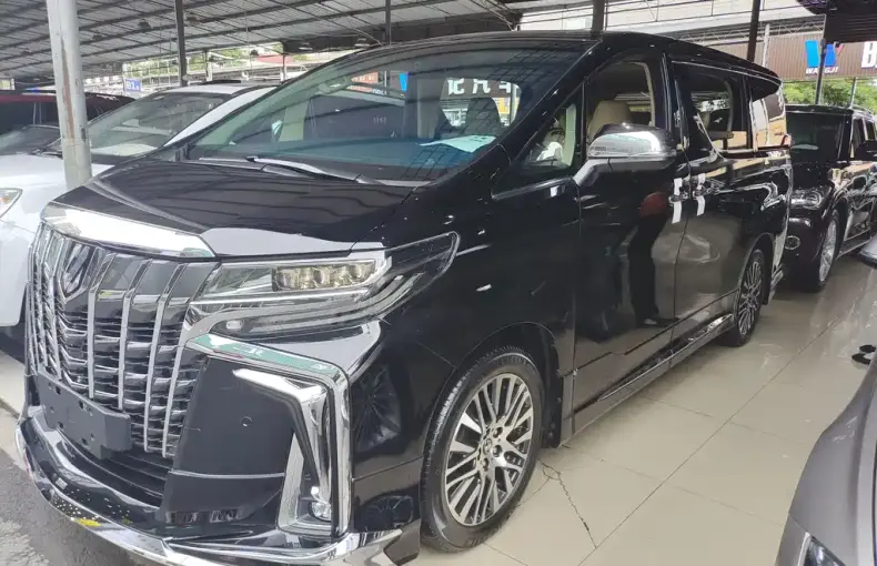 Toyota Alphard 2018 из Китая