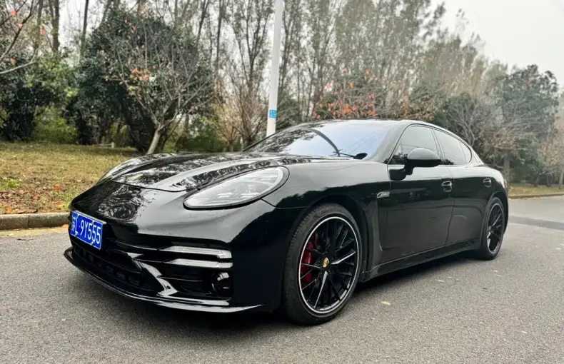 Porsche Panamera 2012 из Китая