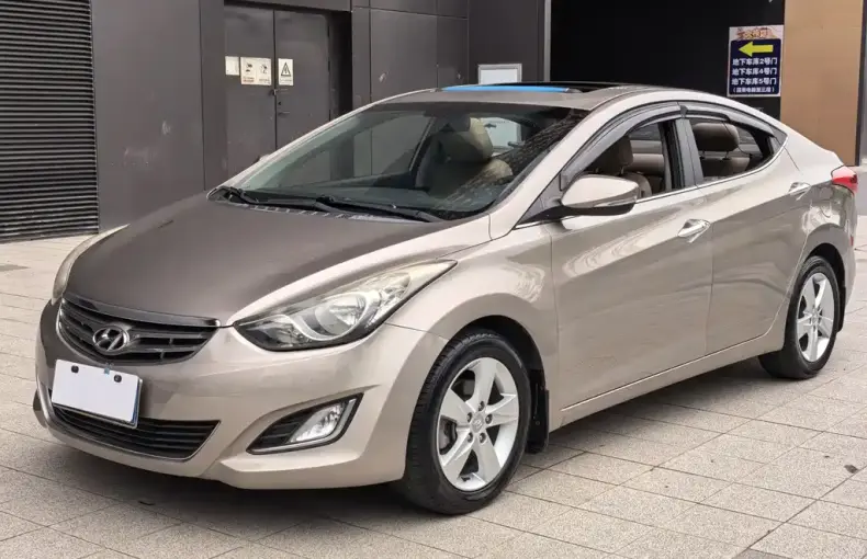 Hyundai Elantra Langdong 2014 из Китая