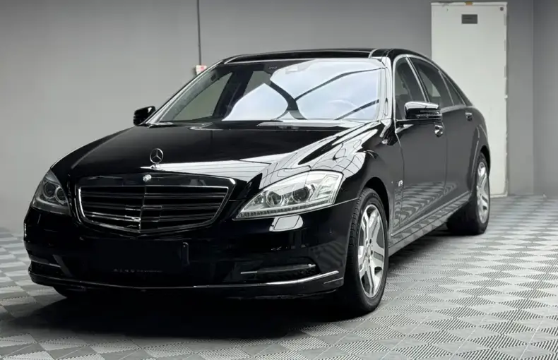 Mercedes-Benz S-Class 2012 из Китая