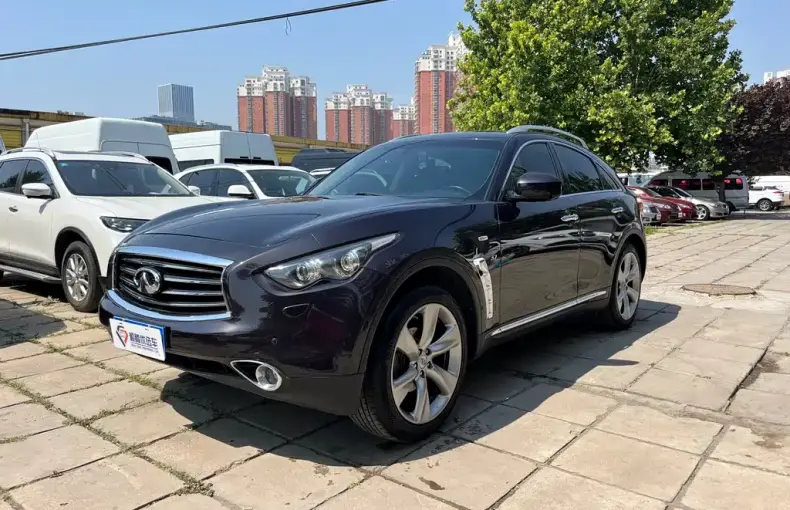Infiniti QX70 2014 из Китая