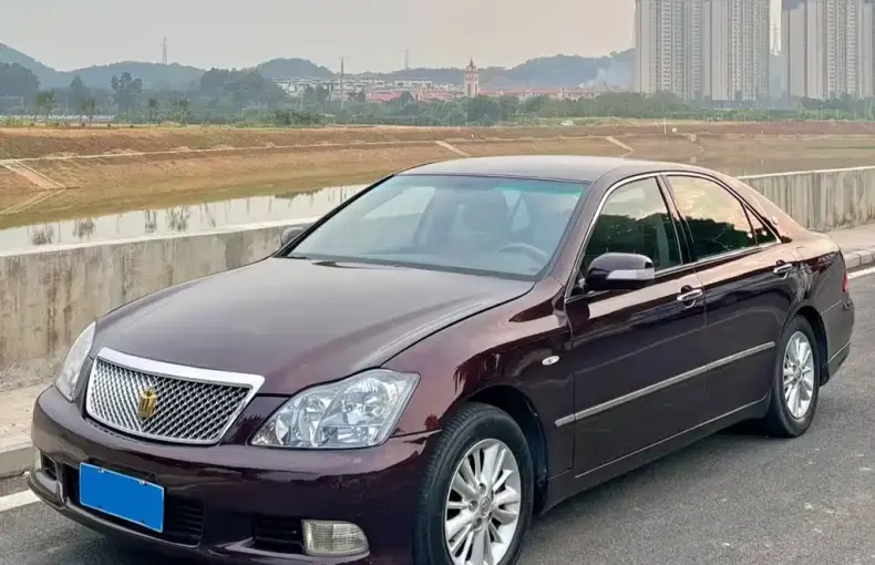 Toyota Crown 2006 из Китая