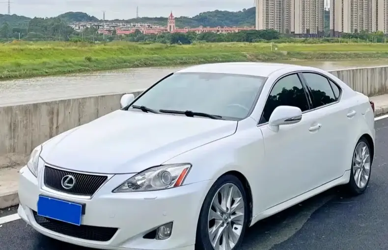 Lexus IS 2009 из Китая