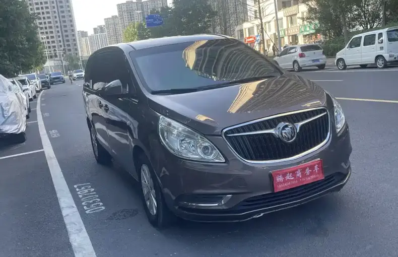 Buick GL8 2017 из Китая