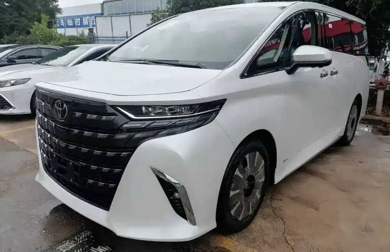 Toyota Alphard из Китая