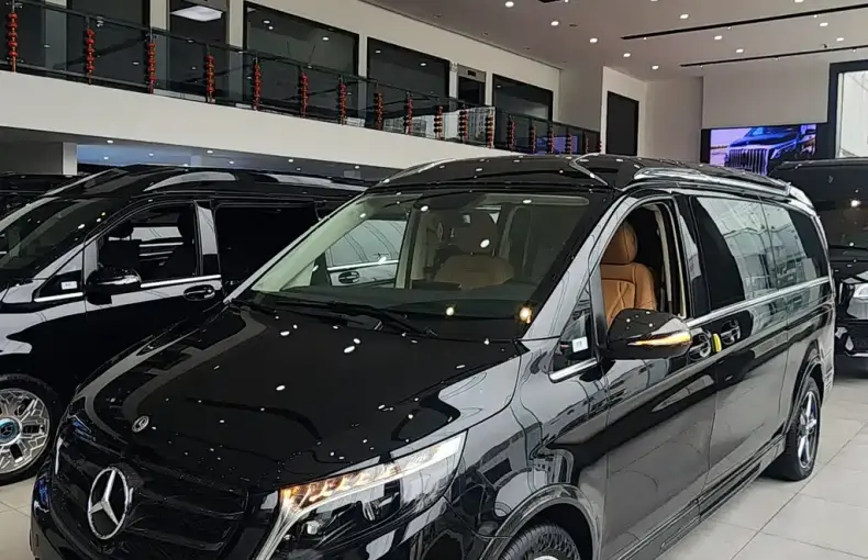 Mercedes-Benz V-Class 2024 из Китая