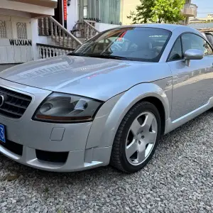 Audi TT 2005 из Китая